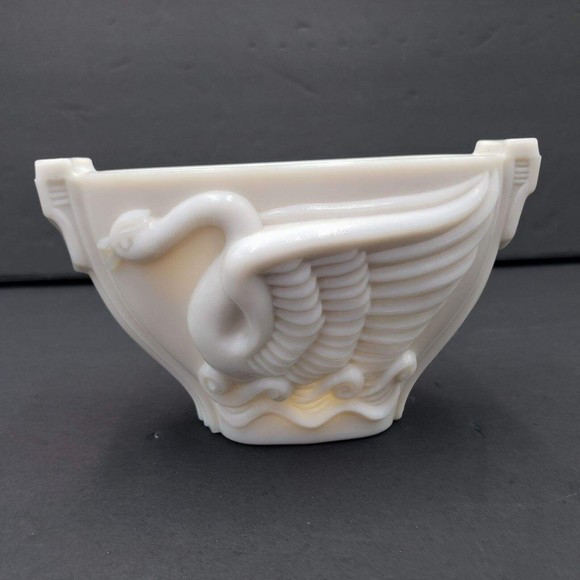 Macbeth Evans Monax White Milk Glass Swan Sugar Bowl Art Deco Style Made USA Vtg - Picture 1 of 9